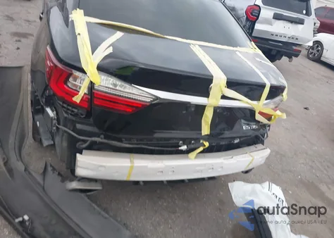 2016 Lexus Es 350 z USA, uszkodzony, nr VIN JTHBK1GGXG2235689